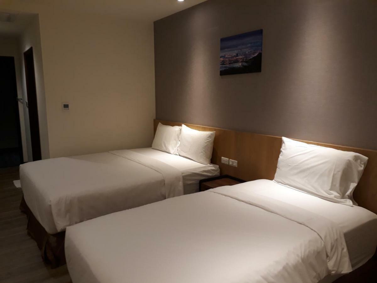 Honest & Warm Hotel Taoyuan Eksteriør billede